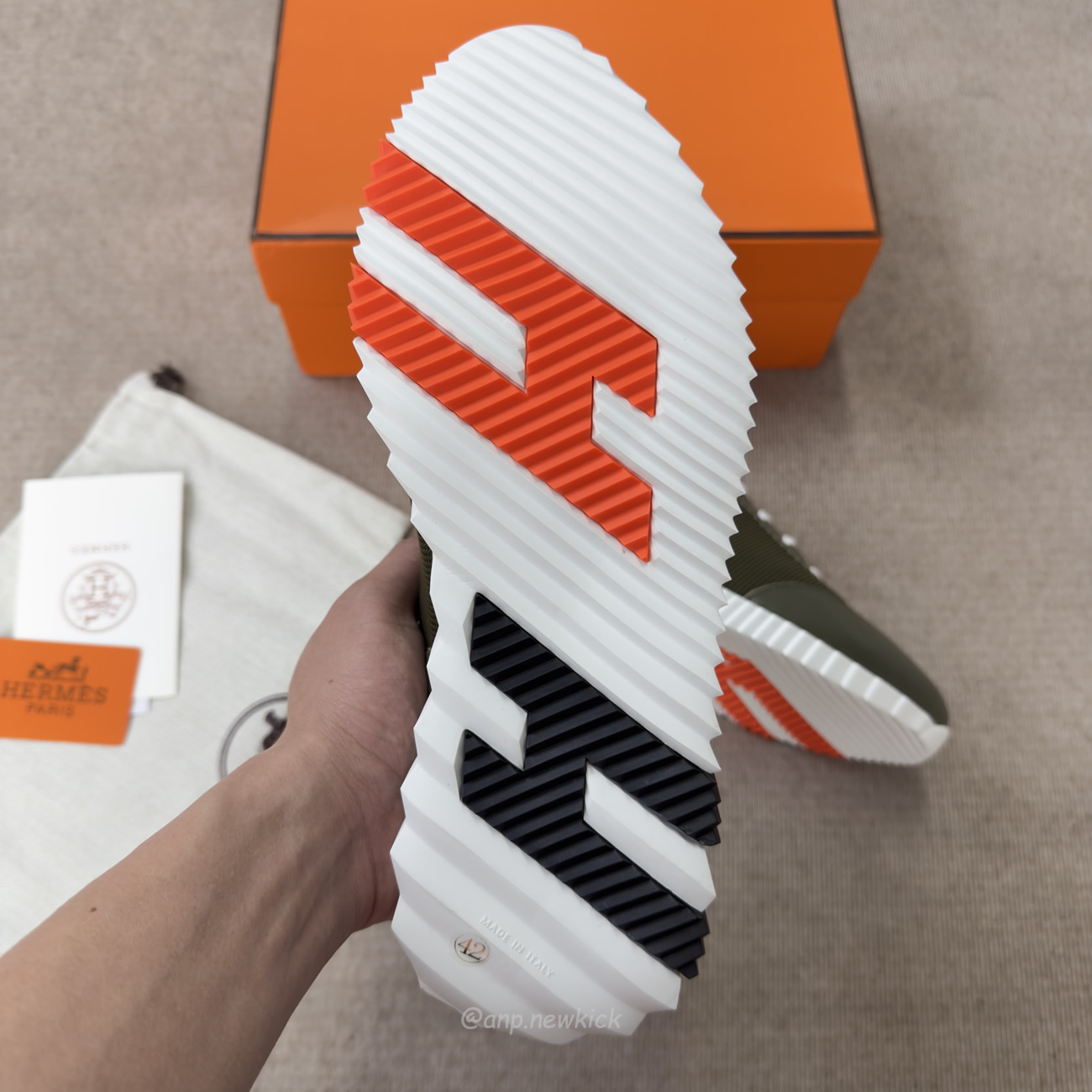 Hermes Bouncing Sneaker Matcha Blanc (7) - www.newkick.org